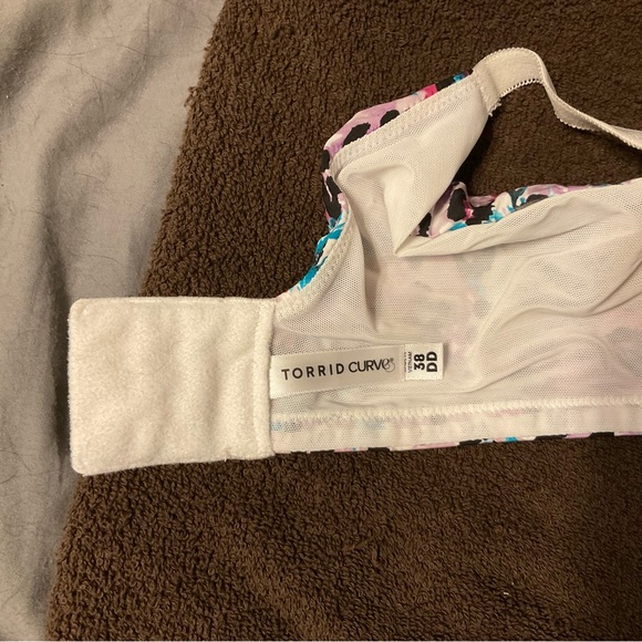 Torrid wire free bra - Picture 2 of 3